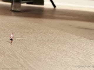 giantess ave free|Twitter. It’s what’s happening / Twitter.